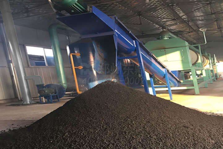 新型沼氣熱源生物質有機肥烘干機設備可將高達七八十含水量的沼渣、糞便、鋸末等物料一次性烘干至安全貯藏水分標準。